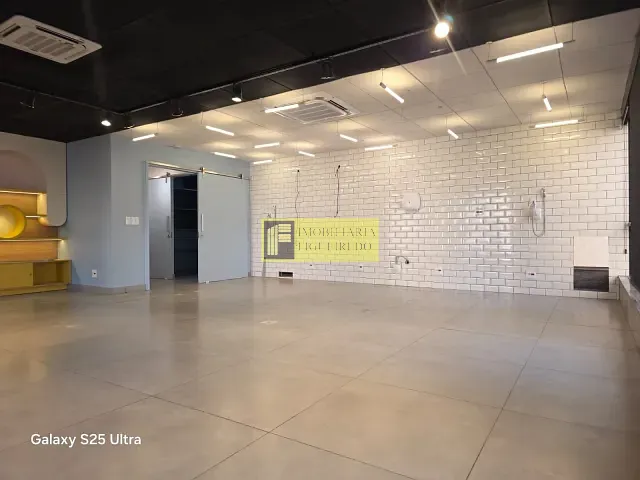 Sala à venda ou para alugar, no bairro Centro em São José do Rio Preto