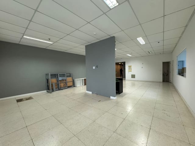 Sala com 332m², para alugar, no bairro Green Valley Alphaville em Barueri