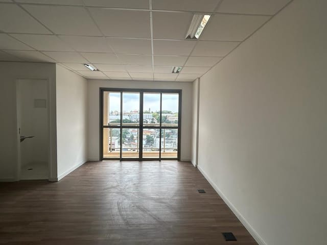 Sala para alugar, no bairro Rudge Ramos em São Bernardo do Campo