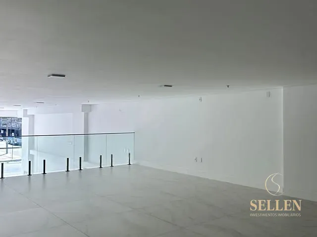 Sala com 277m², para alugar, no bairro Centro em Balneário Camboriú