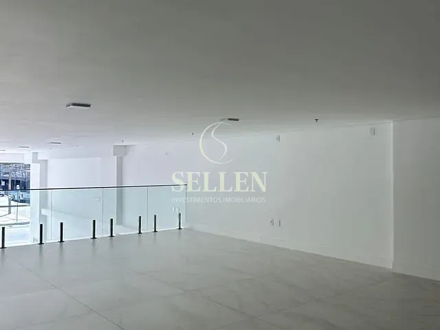 Sala com 277m², para alugar, no bairro Centro em Balneário Camboriú