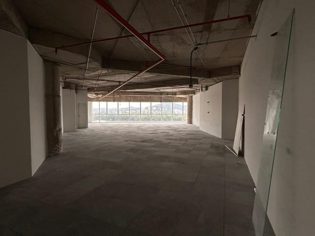 Sala com 220m², para alugar, no bairro Green Valley Alphaville em Barueri