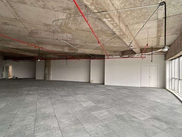 Sala com 220m², para alugar, no bairro Green Valley Alphaville em Barueri