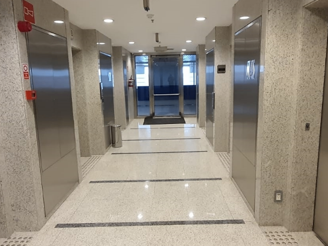 Sala à venda ou para alugar, no bairro Pinheiros em São Paulo