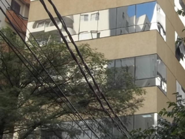 Sala à venda ou para alugar, no bairro Pinheiros em São Paulo