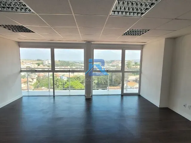 Sala com 156m², à venda ou para alugar, no bairro Centro em Itatiba