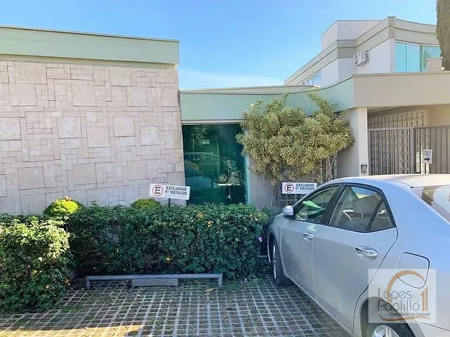 Sala com 527m², à venda, no bairro Centro em Atibaia