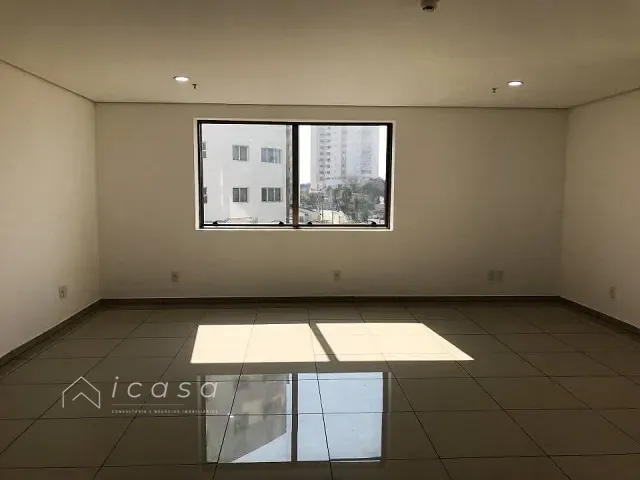 Sala com 46m², à venda, no bairro Jardim Oswaldo Cruz em São José dos Campos