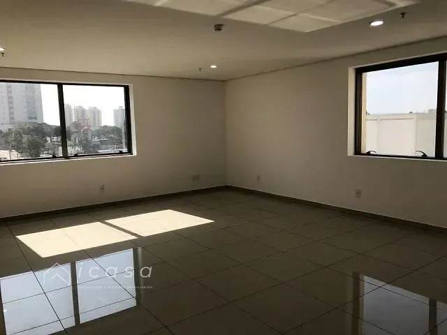 Sala com 46m², à venda, no bairro Jardim Oswaldo Cruz em São José dos Campos
