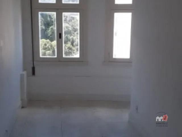 Sala para alugar, no bairro Centro em Petrópolis