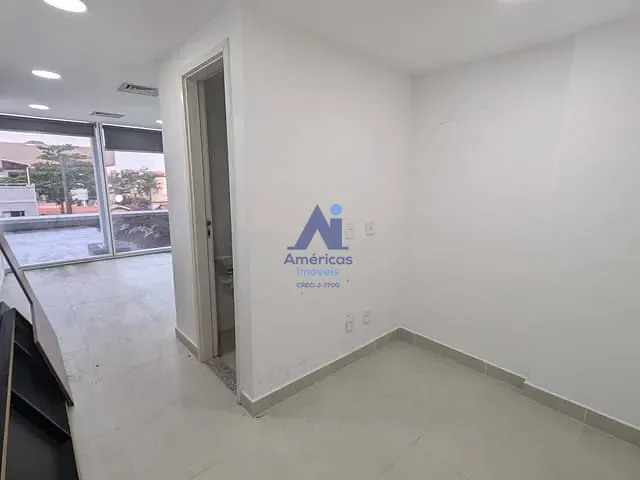 Sala para alugar, no bairro Recreio dos Bandeirantes em Rio de Janeiro