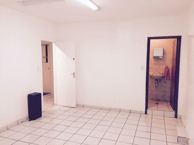 Sala com 50m², para alugar, no bairro Vila Gomes Cardim em São Paulo