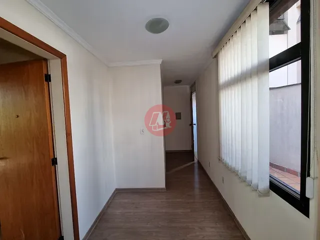 Sala à venda ou para alugar, no bairro Independência em Porto Alegre