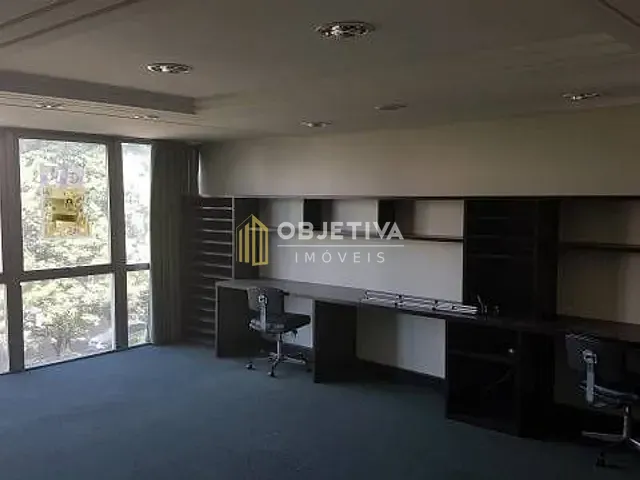 Sala com 42m², à venda, no bairro Rio Branco em Porto Alegre