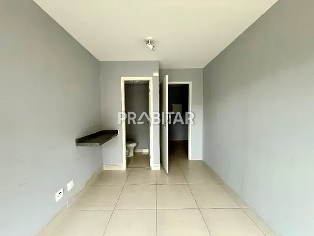 Sala à venda, no bairro Alto da Lapa em São Paulo