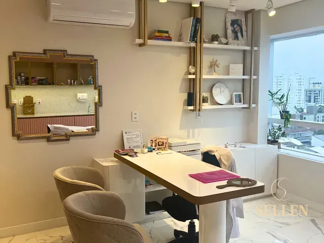 Sala à venda, no bairro Santana em Porto Alegre