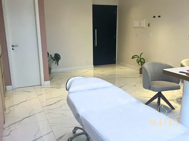 Sala à venda, no bairro Santana em Porto Alegre