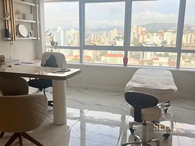 Sala à venda, no bairro Santana em Porto Alegre