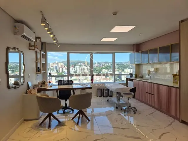 Sala à venda, no bairro Santana em Porto Alegre