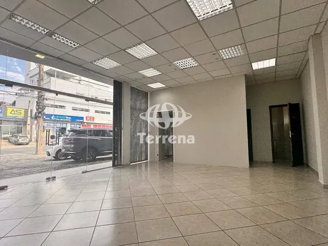 Loja com 90m², para alugar, no bairro Água Verde em Blumenau