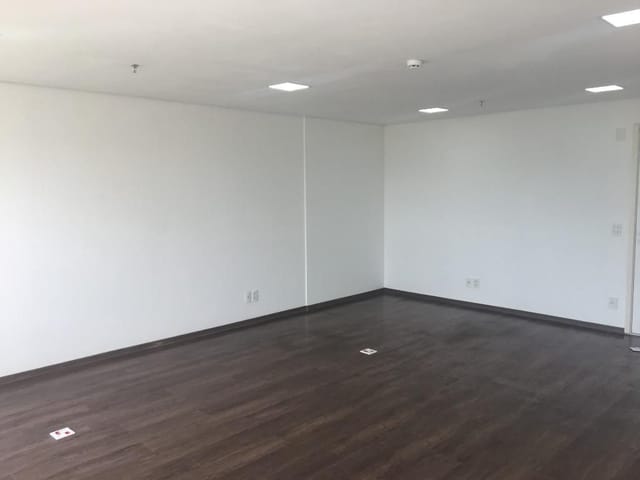 Foto do Sala - Sala Comercial á Venda Oportunidade de  45m² Com Piso, Teto, Luminárias, varanda, 1 vaga na garagem, em Santo Amaro ( Zona Sul) SP | Paulista Imóveis