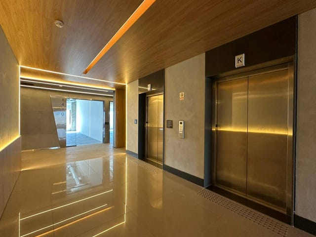 Sala com 221m², para alugar, no bairro Parque Industrial Tomas Edson em São Paulo