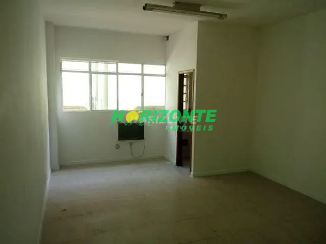 Sala com 27m², à venda, no bairro Jardim Apolo em São José dos Campos