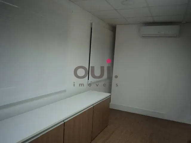 Sala à venda ou para alugar, no bairro Bela Vista em São Paulo