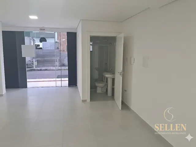 Sala com 31m², para alugar, no bairro Centro em Balneário Camboriú