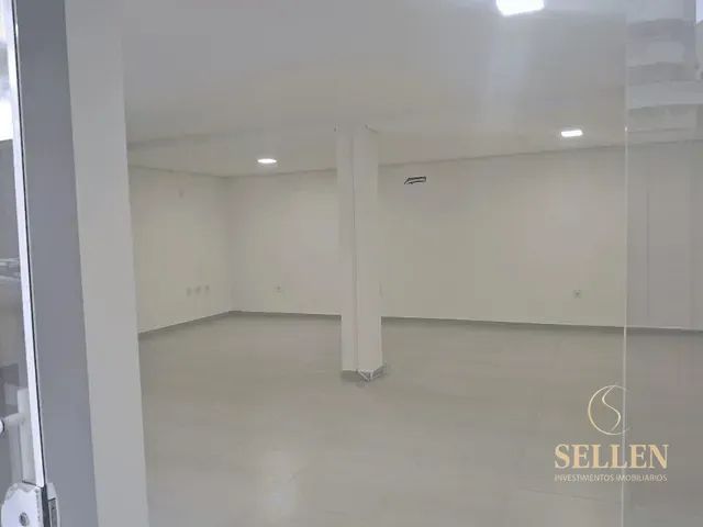 Sala com 31m², para alugar, no bairro Centro em Balneário Camboriú