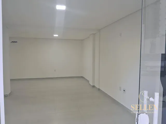 Sala com 31m², para alugar, no bairro Centro em Balneário Camboriú