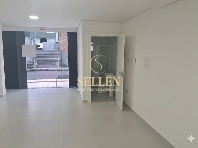 Sala com 31m², para alugar, no bairro Centro em Balneário Camboriú