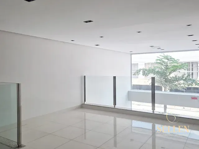 Sala com 81m², para alugar, no bairro Centro em Balneário Camboriú