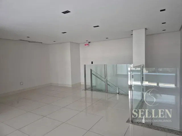 Sala com 81m², para alugar, no bairro Centro em Balneário Camboriú