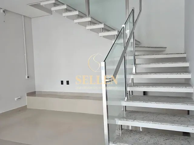 Sala com 81m², para alugar, no bairro Centro em Balneário Camboriú