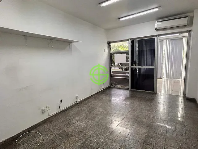 Sala à venda, no bairro Barra da Tijuca em Rio de Janeiro