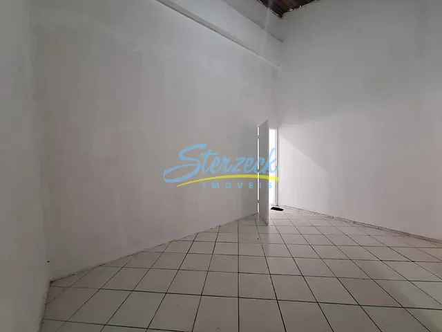 Sala com 125m², para alugar, no bairro Capela em Vinhedo