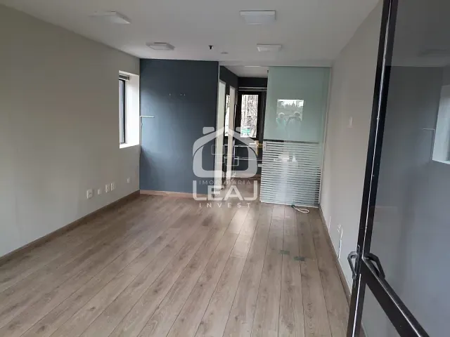 Sala com 40m², à venda ou para alugar, no bairro Jardim Portal I e II em São Paulo