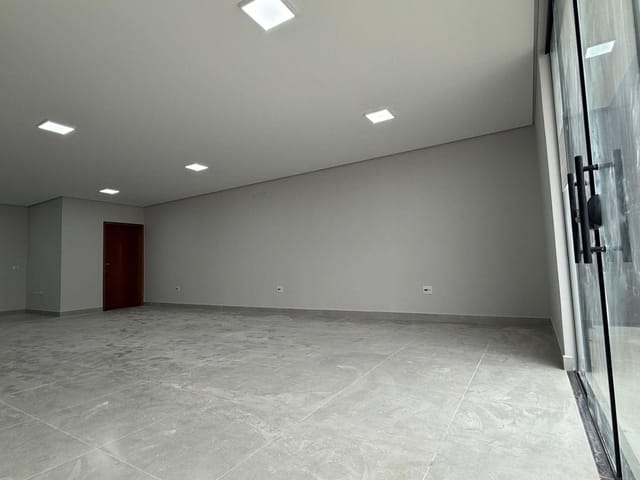 Sala para alugar, no bairro Centro em Cambé