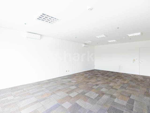 Sala com 56m², para alugar, no bairro Sítio Tamboré Alphaville em Barueri