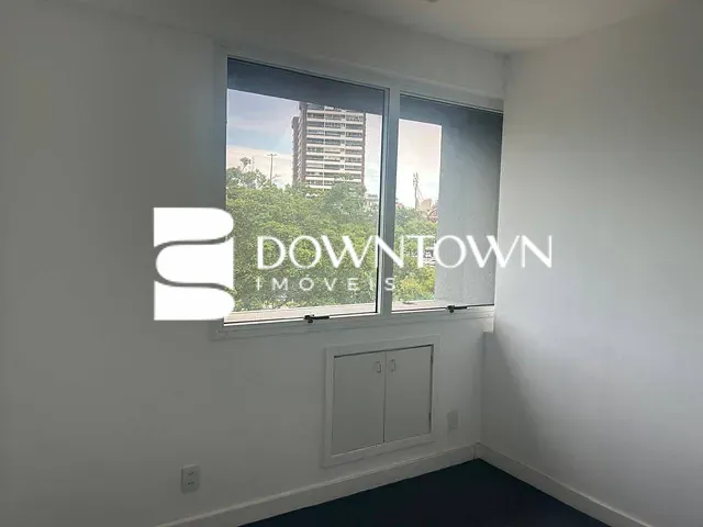 Sala com 50m², para alugar, no bairro Barra da Tijuca em Rio de Janeiro
