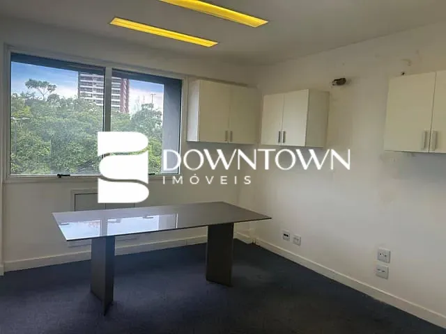 Sala com 50m², para alugar, no bairro Barra da Tijuca em Rio de Janeiro