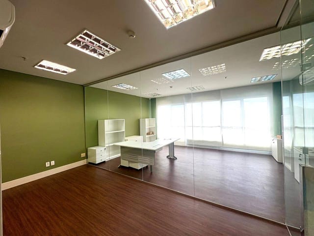 Sala para alugar, no bairro Sítio Tamboré Alphaville em Barueri