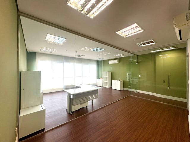 Sala para alugar, no bairro Sítio Tamboré Alphaville em Barueri