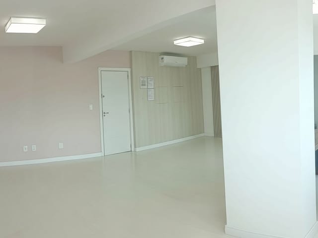 Foto do Sala - Sala para locação, Centro, Balneário Camboriú, SC | Sellen