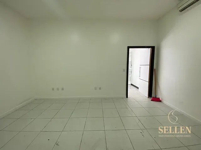 Sala para alugar, no bairro Centro em Balneário Camboriú