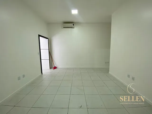 Sala para alugar, no bairro Centro em Balneário Camboriú