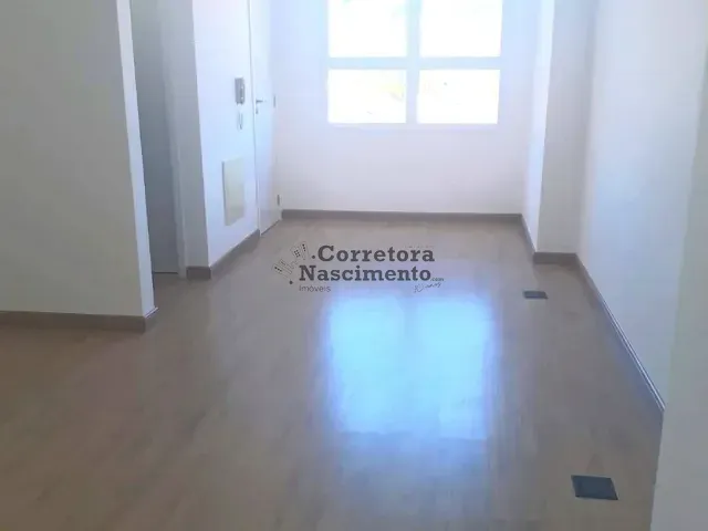 Sala com 28m², à venda ou para alugar, no bairro Centro em Jacareí