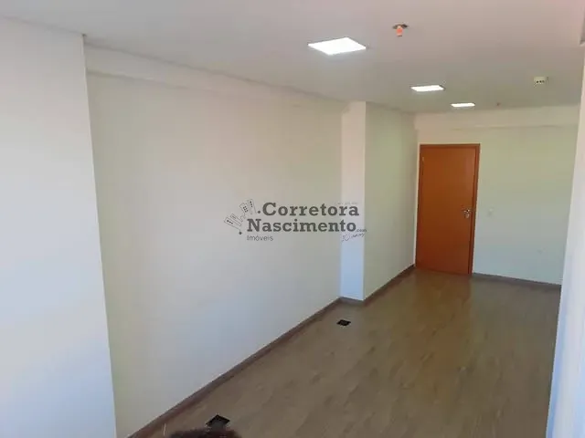 Sala com 28m², à venda ou para alugar, no bairro Centro em Jacareí