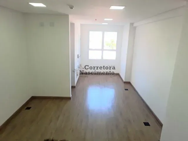 Sala com 28m², à venda ou para alugar, no bairro Centro em Jacareí